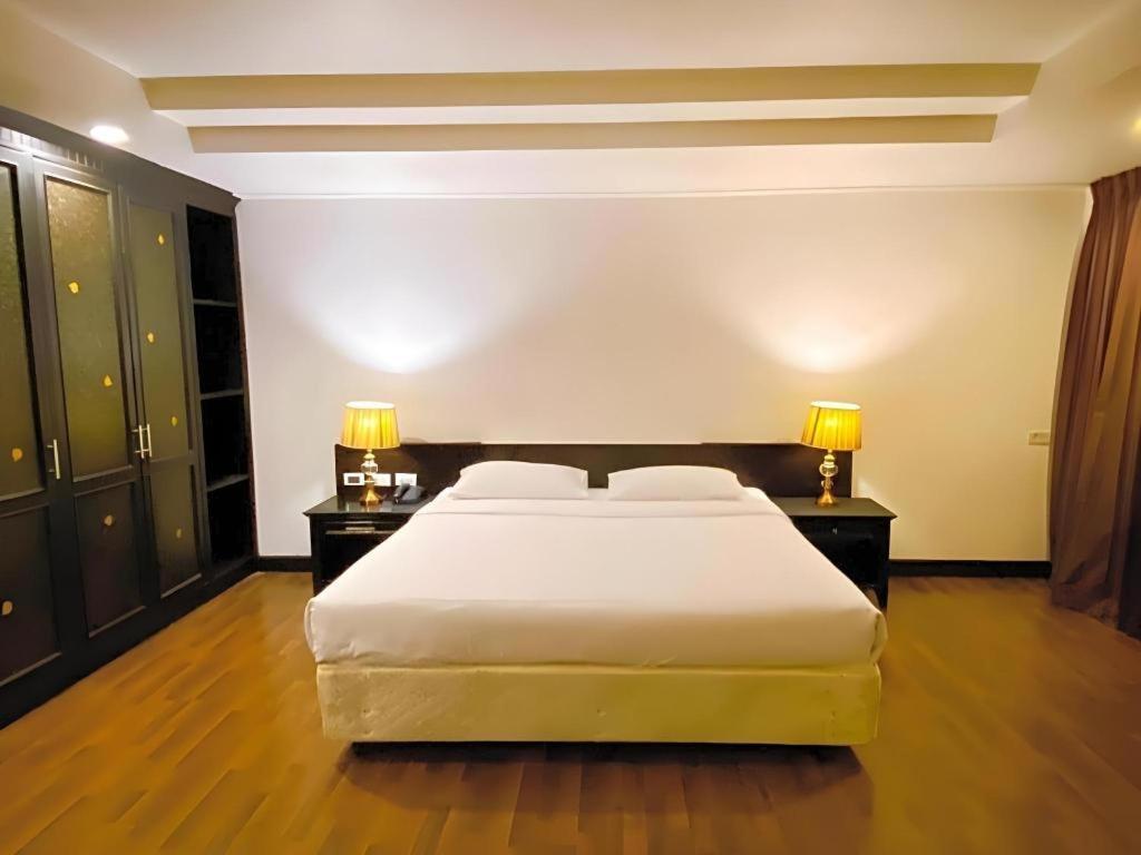 The Heritage Sathorn Suite Hotel Bangkok Exterior photo