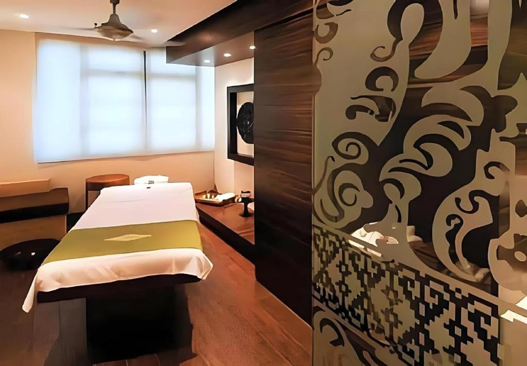 The Heritage Sathorn Suite Hotel Bangkok Exterior photo